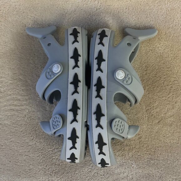 CROCS CROCBAND SHARK SANDALS Size 10 Toddler in color Light Grey - Picture 2 of 5